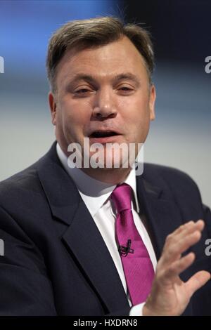 ED BALLS MP SHADOW CHANCELLOR OF THE EXCHE 26 September 2011 THE AAC LIVERPOOL ENGLAND Stock Photo