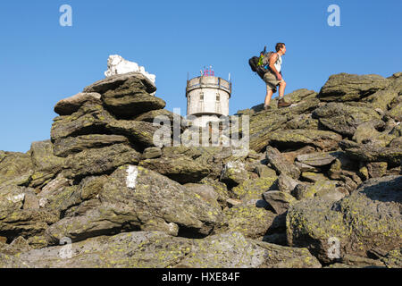 Appalachian Trail - A hiker approaches the summit of Mount Washington in the White Mountains, New Hampshire USA. Stock Photo