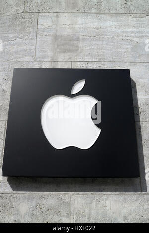 The Apple retail store in Berlin is located at the prestigious street Kurfürstendamm and has the classical Apple brand logotype placed next to the ent Stock Photo