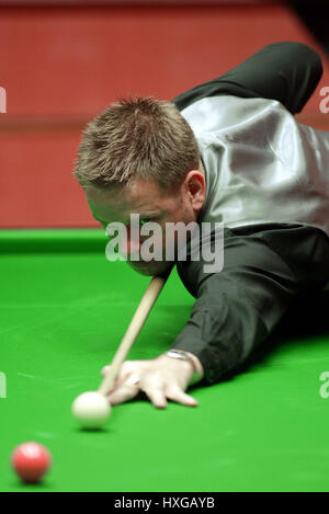 JOE SWAIL N. IRELAND THE CRUCIBLE THEATRE SHEFFIELD 24 April 2004 Stock Photo