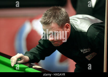 JOE SWAIL N. IRELAND THE CRUCIBLE THEATRE SHEFFIELD 24 April 2004 Stock Photo