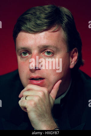 Mike hallett at The Embassy World Snooker Tournament, Crucible Theatre