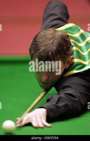 BARRY PINCHES ENGLAND THE CRUCIBLE THEATRE SHEFFIELD 18 April 2005 Stock Photo