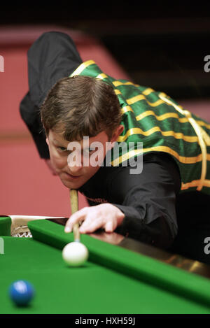 BARRY PINCHES ENGLAND THE CRUCIBLE THEATRE SHEFFIELD 18 April 2005 Stock Photo