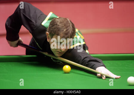 BARRY PINCHES ENGLAND THE CRUCIBLE THEATRE SHEFFIELD 18 April 2005 Stock Photo