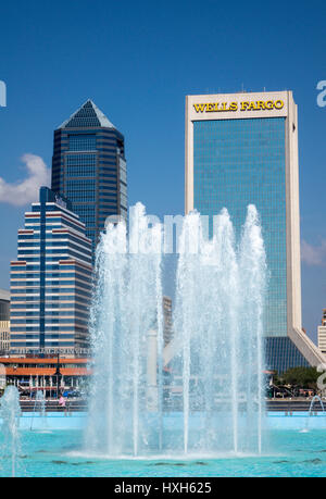 Jacksonville skyline over Friendship Fountain, Florida, USA Stock Photo