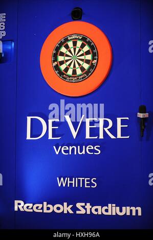 DART BOARD BLUE SQUARE UL OPEN CHAMPIONSH REEBOK STADIUM BOLTON ENGLAND 05 June 2009 Stock Photo