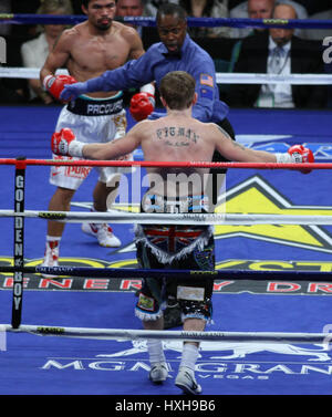 MANNY PACQUIAO RICKY HATTON PACQUIAO V HATTON ROUND 1 LAS VEGAS NV USA 02 May 2009 Stock Photo