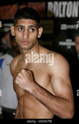 AMIR KHAN LIGHTWEIGHT BOXER BOLTON ARENA BOLTON ENGLAND 07 December ...