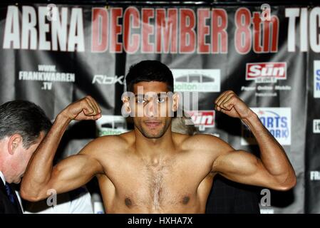 AMIR KHAN LIGHTWEIGHT BOXER BOLTON ARENA BOLTON ENGLAND December Stock Photo Alamy