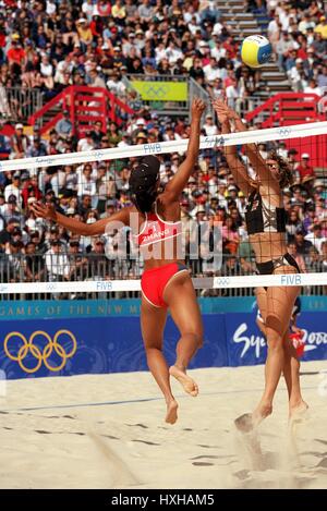 OLYMPIC BEACH VOLLEYBALL OLYMPIC BEACH VOLLEYBALL SYDNEY SYDNEY AUSTRALIA 19 September 2000 Stock Photo