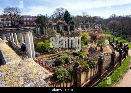 Hampstead Pergola & Hill Gardens on Hampstead Heath, London, UK Stock Photo