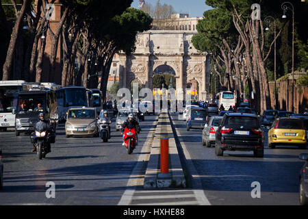 The Arch of Constantine (from Piazza di Porta Capena) Stock Photo