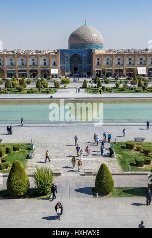 Pool at Naqsh-e Jahan Square (Imam Square, formlerly Shah Square) in centre of Isfahan in Iran. View with Sheikh Lotfollah Mosque Stock Photo