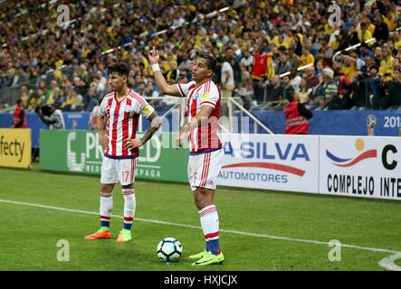 Sao Paulo, Brazil. 28th Mar, 2017. Cecilio Dominguez (R) of Paraguay reacts before the match against Brazil at the 2018 FIFA World Cup qualifiers round at the Arena Corinthians in Sao Paulo, Brazil, on March 28, 2017. Credit: Li Ming/Xinhua/Alamy Live News