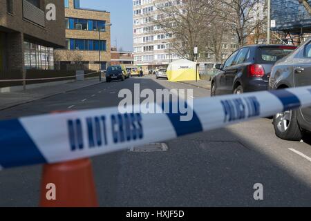 London, UK. 28th Mar, 2017. Police investigates a serious incident in Surrey Lane, Battersea, just one street away from Thomas's Battersea School where Since George will attend in September 2017. London, UK. 28/03/2017 | usage worldwide Credit: dpa/Alamy Live News Stock Photo