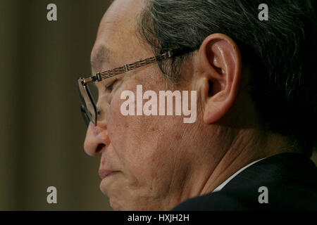 Tokyo, Japan. 29th March 2017. Toshiba Corp. President Satoshi Tsunakawa attends a news conference at the company's headquarters on March 29, 2017, Tokyo, Japan. Tsunakawa announced that Toshiba's Westinghouse Electric Co. had filed for Chapter 11 bankruptcy protection to prevent further loss on its nuclear business in US. Credit: Rodrigo Reyes Marin/AFLO/Alamy Live News Stock Photo