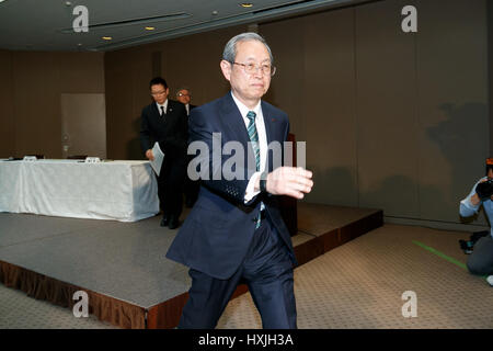 Tokyo, Japan. 29th March 2017. Toshiba Corp. President Satoshi Tsunakawa leaves a news conference at the company's headquarters on March 29, 2017, Tokyo, Japan. Tsunakawa announced that Toshiba's Westinghouse Electric Co. had filed for Chapter 11 bankruptcy protection to prevent further loss on its nuclear business in US. Credit: Rodrigo Reyes Marin/AFLO/Alamy Live News Stock Photo