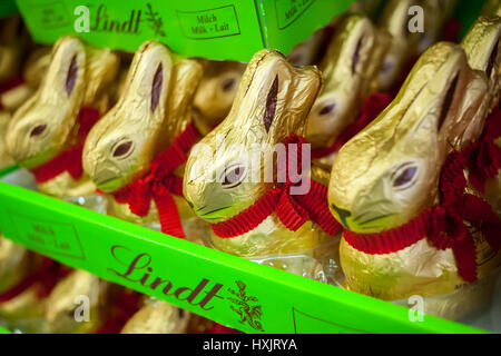 An army of Lindt brand chocolate Easter bunnies on display in a store in New York on Thursday, March 23, 2017. Easter arrives on April 16. (© Richard B. Levine) Stock Photo