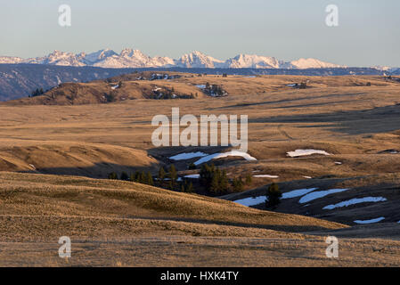 Late winter/early spring on Oregon's Zumwalt Prairie.  The Seven Devils Mountains of Idaho are in the background. Stock Photo