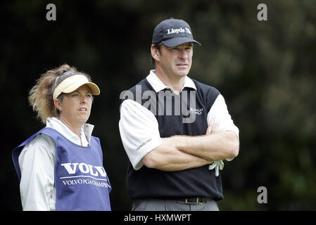 NICK FALDO & FANNY SUNESSON ENGLAND WENTWORTH CLUB VIRGINIA WATER ENGLAND 29 May 2004 Stock Photo