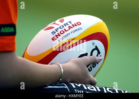 COMMONWEALTH RUGBY 7'S BALL COMMONWEALTH GAMES 2002 CITY OF MANCHESTER STADIUM MANCHESTER 03 August 2002 Stock Photo