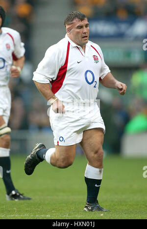 JASON LEONARD ENGLAND & NEC HARLEQUINS RU TWICKENHAM LONDON ENGLAND 16 November 2002 Stock Photo