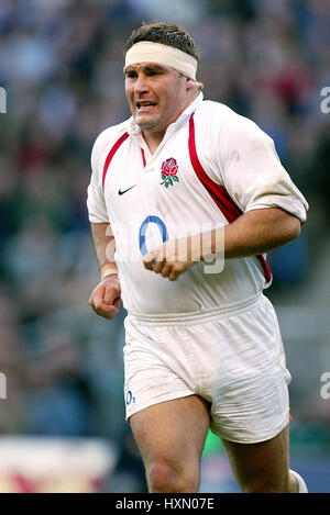 JASON LEONARD ENGLAND & NEC HARLEQUINS RU TWICKENHAM LONDON ENGLAND 23 November 2002 Stock Photo