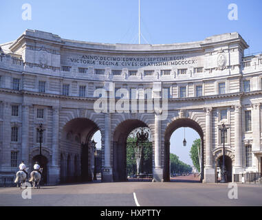 Admiralty Arch from Trafalgar Square, City of Westminster, Greater London, England, United Kingdom Stock Photo