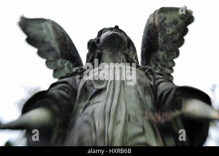 Angel's statue on the Ohlsdorfer cemetery in village Ohls, Hamburg, Germany, Europe, Engelsstatue auf dem Ohlsdorfer Friedhof in Ohlsdorf, Deutschland Stock Photo