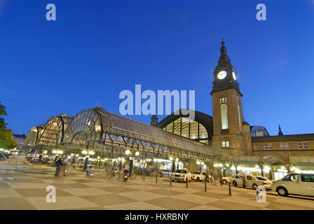 Germany, Hamburg, hamburger, railway station, railway stations, central station, central stations, Saint, Saint, Georg, evening, in the evening, illum Stock Photo