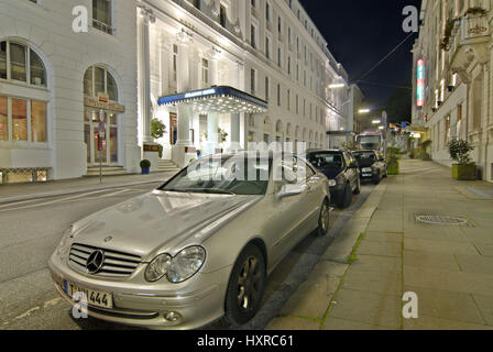 Germany, Hamburg, hamburger, Saint, Saint, Georg, evening, in the evening, lights up, illuminated, lighting, building, historically, historical, meado Stock Photo