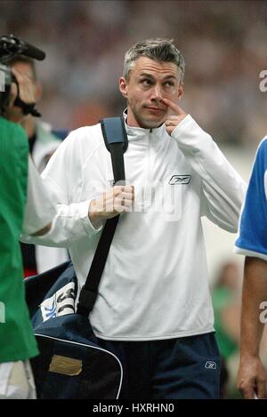 JONATHAN EDWARDS TRIPLE JUMP STADE DE FRANCE ST DENIS PARIS FRANCE 25 August 2003 Stock Photo