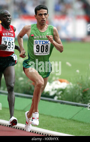 HICHAM EL GUERROUJI 5000 METRES STADE DE FRANCE ST DENIS PARIS FRANCE 28 August 2003 Stock Photo