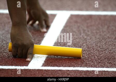 RUNNING BATON BATON DON VALLEY STADIUM SHEFFIELD 30 June 2002 Stock Photo