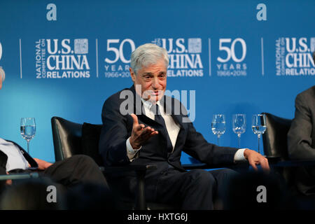 (170330) -- NEW YORK, March 30, 2017 (Xinhua) -- Former U.S. treasury secretary Robert Rubin speaks during the 'Leader Speak: Treasury Secretaries' event at the China-US SkyClub in New York, the United States, on March 29, 2017. Do not allow small frictions and differences in trade to undermine the U.S.-China economic relationship, which is essential to the world economy. This is among the remarks made by former U.S. treasury secretaries W. Michael Blumenthal, Timothy Geithner, Jacob Lew, and Robert Rubin, in a conversation with Steve Orlins, head of National Committee on U.S.-China Relations, Stock Photo