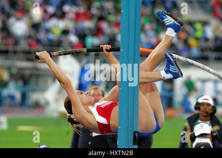 YELENA ISINBAYEVA POLE VAULT RUSSIA OLYMPIC STADIUM HELSINKI FINLAND 12 ...