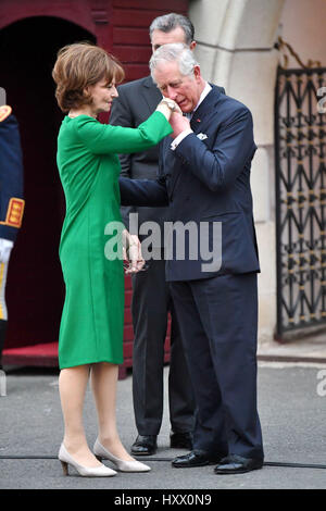 Crown Princess Margareta greets the Prince of Wales at Elisabeta Palace in Bucharest, Romania, on the second day of his nine day European tour. Stock Photo