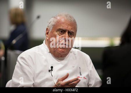 Albert Roux at Grimsby Institute Stock Photo