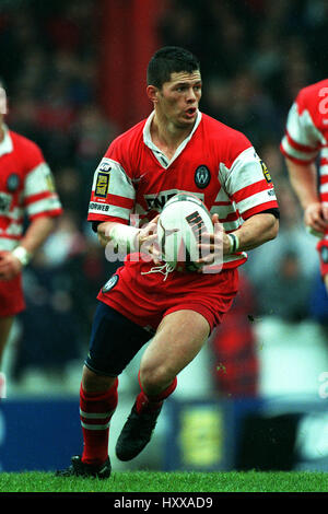 HENRY PAUL WIGAN WARRIORS RLFC 21 April 1998 Stock Photo