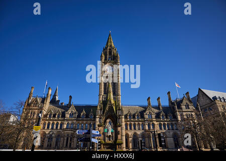 Manchester City Council Town Hall in Albert Square  Manchester, England, UK.    Manchester Town Hall is a Victorian, Neo-gothic municipal building in  Stock Photo