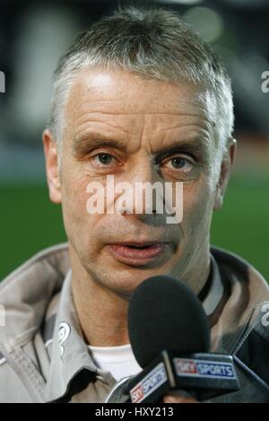 BRIAN NOBLE WIGAN WARRIORS COACH KC STADIUM HULL ENGLAND 23 March 2007 Stock Photo