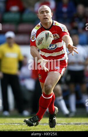 SHANE MILLARD WIGAN WARRIORS RLFC THE HALTON STADIUM WIDNES ENGLAND 01 April 2007 Stock Photo