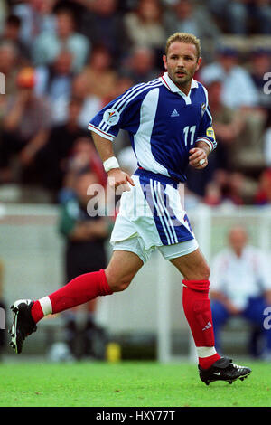 SINISA MIHAJLOVIC YUGOSLAVIA 21 June 2000 Stock Photo - Alamy
