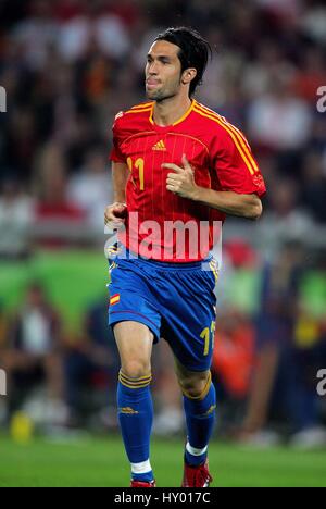 LUIS GARCIA SPAIN & LIVERPOOL FC HANNOVER GERMANY 27 June 2006 Stock Photo  - Alamy