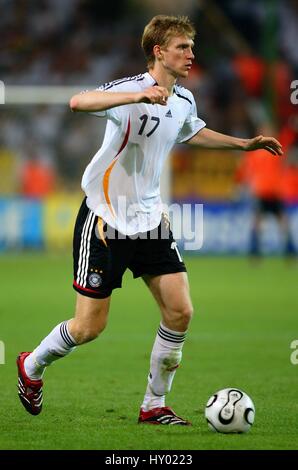 PER MERTESACKER GERMANY & HANNOVER WORLD CUP DORTMUND GERMANY 04 July 2006 Stock Photo