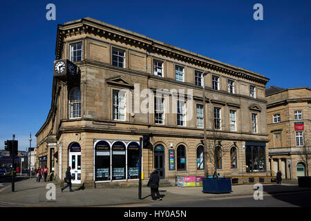 leading to the Railway Station, Northumberland Street, Huddersfield town centre a large market town metropolitan borough Kirklees, West Yorkshire Stock Photo