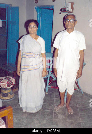 Abha and kanu gandhi rashtriya shala, rajkot, rajasthan, india, asia, 1985 Stock Photo