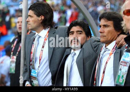 DIEGO MARADONA ARGENTINA COACH ARGENTINA COACH ELLIS PARK JOHANNESBURG SOUTH AFRICA 12 June 2010 Stock Photo