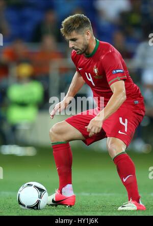 MIGUEL VELOSO PORTUGAL SPORTING LISBON PORTUGAL & SPORTING LISBON METALIST STADIUM KHARKIV UKRAINE 17 June 2012 Stock Photo